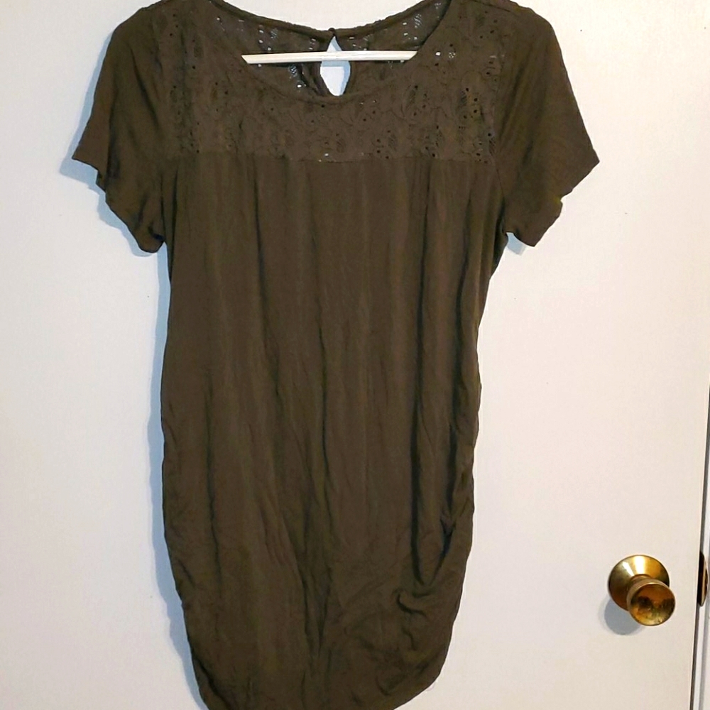 Motherhood maternity olive green t-shirt with accent lace collar
